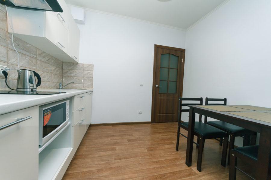 Cozy Apartment On Gmyri 12B Near Metro Poznyaki Kyiv Exterior photo